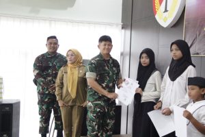 Kodim 0507/Bks Bekerja Sama dengan Dukcapil Bekasi Gelar Pembuatan Identitas Kependudukan untuk Anak-anak Panti Asuhan