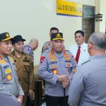 Pastikan Pelayanan Optimal, Kapolri Kunjungi Polsek Rumbai Pesisir