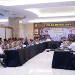 Kapolda Metro Jaya Pimpin Rapat Koordinasi Pengamanan Mayday Fiesta 2025, Imbau Masyarakat Jaga Kondusivitas