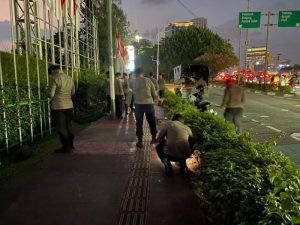 Brimob Polda Metro Jaya Sisir Kawasan DPR, Pastikan Situasi Aman Jelang May Day