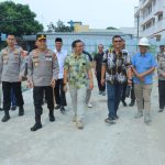 Kapolres Metro Bekasi Salurkan Bantuan Material untuk Pembangunan Gereja Paroki Ibu Teresa Lippo Cikarang
