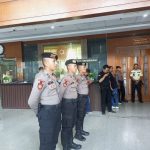 Pengamanan Sidang Hasto, Polisi Tampil Humanis Tanpa Senjata Api