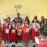 Bupati Toba Kunjungi SD Negeri Silamosik dan SMP Rumah Harapan saat Berkantor di Desa