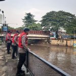 Patroli banjir Brimob Metro Jaya Turunkan tim SAR