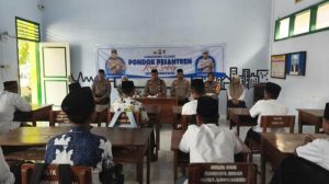 Satlantas Polres Blitar Adakan Coaching Clinic Kepada Santri Ponpes Mambaul Hisan