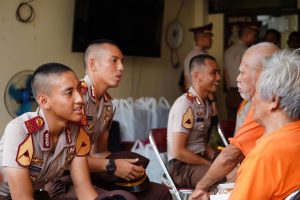 Taruna Akademi Kepolisian Gelar Bakti Sosial di Rumah Perlindungan Lansia