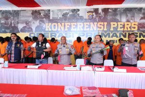 Polda Riau Konferensi Pers Pengungkapan Kasus Premanisme Hasil Operasi Pekat Lancang Kuning 2025