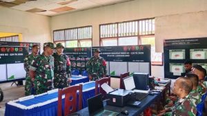 Dansatgas TMMD Ke-124 Kodim 1501/Ternate Dampingi Tim Wasev Tinjau Sasaran TMMD di Kec. Sahu, Halmahera Barat