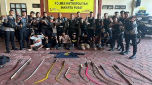 Bersenjata Tajam Siap Tawuran Saat Dini Hari, Enam Remaja Diamankan Polisi di Kramat Senen