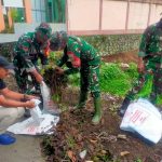 Wujudkan Lingkungan Bersih dan Nyaman, Babinsa Koramil 02/Pondok Gede Bersama Tiga Pilar Gelar Karya Bakti