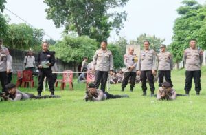 Polres Kediri Kota Latihan Menembak Guna Tingkatkan Kemampuan dan Kedisiplinan