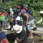 “Ibu-Ibu Super di TMMD” Menginspirasi Semangat Gotong Royong