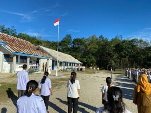 Peduli Generasi Bangsa, Kapolsek Habinsaran Berikan Motivasi Pelajar di SMKN Nassau