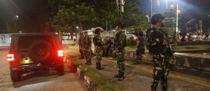 Kondusifitas Kampung Terjaga, Koramil 03/Pasar Rebo, Ciracas Giat Rutin Patroli Malam