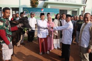 Warga Rumah Dinas Korem 052/Wkr Gelar Pemotongan Hewan Kurban