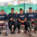Pererat Silaturahmi, Danramil 01/Kranji Hadiri Penyembelihan Hewan Kurban di Masjid Baiturrahman Grand Galaxy City