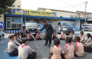 Pembinaan Langsung dari Kompol Hari Kurniawan: Cetak Generasi Muda Tangguh dan Berkarakter