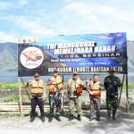 Bupati Samosir Bersama DANDIM 0210/TU Terjun Bersihkan Eceng Gondok di Danau Toba