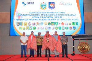 Wakil Bupati Samosir Buka Sosialisasi dan Bimtek Implementasi SIPD-RI Kabupaten dan Kota Se-Sumatera Utara