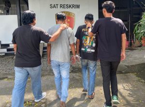 Polres Pelabuhan Tanjung Perak Tangkap Dua Admin Grup Facebook “Gay Khusus Surabaya”
