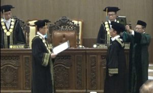 Prof. Muhammad Madyan Resmi Dilantik Sebagai Rektor UNAIR 2025–2030, Fokus Hilirisasi Riset dan Guru Besar