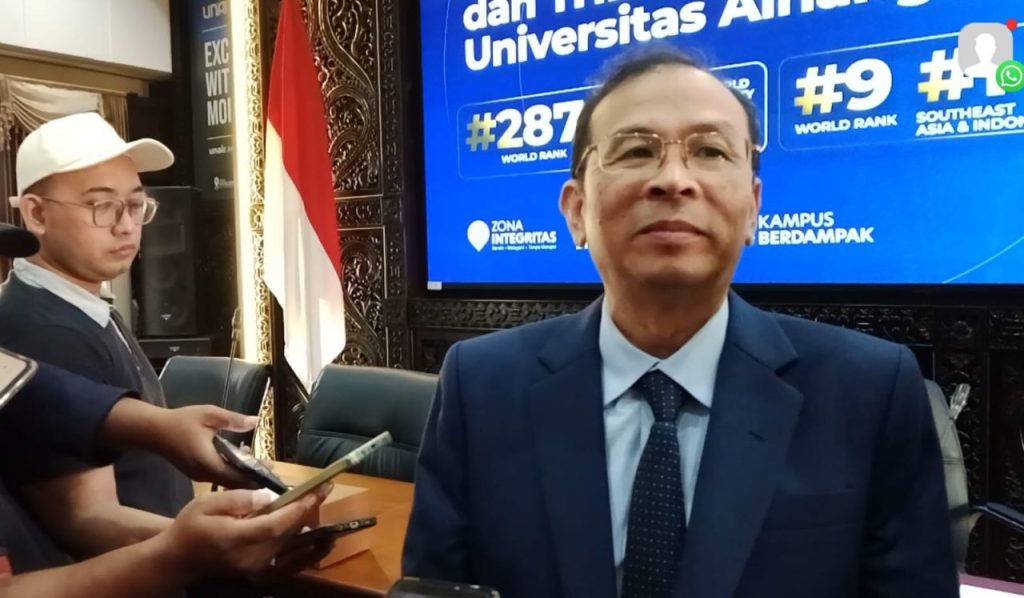 Kado Istimewa untuk Kampus Perjuangan: UNAIR Naik ke Peringkat 287 Dunia Versi QS WUR 2026
