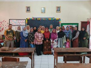 Gelar Pembagian Raport, SDN Ngronggo 3 Kota Kediri Beri Reward ke Seluruh Murid