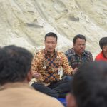 Bupati Humbahas Tinjau Penanganan Longsor JUT di Lintongnihuta