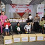 Polri Hadir Tak Hanya Menjaga Keamanan, Tapi Juga Menyentuh Hati Warga Lewat Aksi Sosial Bhayangkari Peduli di Surabaya