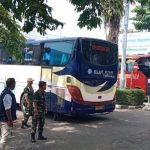 Babinsa Koramil 01/Kranji Monitoring Kepulangan Jamaah Haji Kloter 18 Asal Sukabumi di Asrama Haji Bekasi