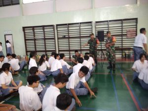 Koramil 01/MTG Melaksanakan Kegiatan Komsos dan Army Go To School