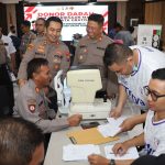 Sambut Hari Bhayangkara ke-79, Polres Tanjung Perak Tebar Manfaat Lewat Donor Darah & Pemeriksaan Mata Gratis