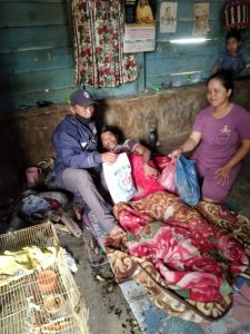 Detiman Manurung Terbaring Delapan Tahun di Tempat Tidur, Juvenry Manurung Beri Bantuan Sembako