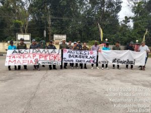 Ketum AKPERSI Pimpin Aksi di Depan Polsek Rumpin, Tuntut Intimidasi Jurnalis Ditangkap