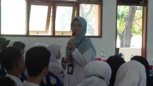 “Remaja Hebat, Mental Sehat!” SMAN 19 Surabaya dan BKKBN Jatim Gelar Sosialisasi Psikososial