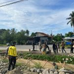 Teriknya Matahari Membakar Semangat Satgas TMMD 125 Kodim 1506/Namlea Dalam Pembuatan Reol/Drainase Raksasa