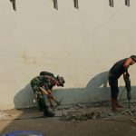 Satgas TMMD 125 Kodim 0507/Bekasi Mulai Bongkar Parit di Gang Tengah, Mustikasari untuk Pemasangan U-Ditch