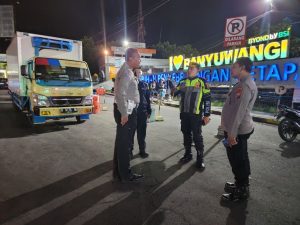 Kapolresta Banyuwangi Turun Tangan Atasi Kemacetan Ketapang, Ini Strategi Polresta Kawal Penyeberangan ke Bali