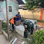 Lanjutkan Pemasangan Uditch di Jalan H. Sanan, Satgas TMMD 125 Kodim 0507/Bekasi Cek Kebutuhan Bahan Baku