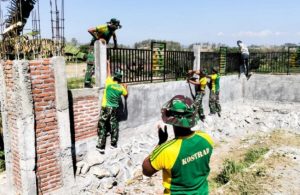 TNI Bangun Pagar SDN Soko IV, Wujud Nyata Kepedulian Terhadap Pendidikan di Bojonegoro