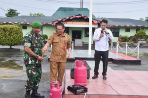 Prajurit Kodim 1710/Mimika dan Persit KCK Cabang XXXV Terima Sosialisasi Penggunaan Gas LPG