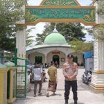 Polsek Porsea Hadirkan Rasa Aman Saat Ibadah Shalat Jumat