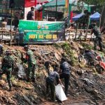 Serbuan Teritorial Kodim 0504/JS Bersih Bersih Ciliwung