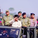 Panglima TNI Dampingi Presiden RI Prabowo Subianto Pada Upacara Gelar Pasukan Operasional dan Kehormatan Militer