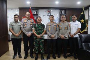 TNI-Polri Solid, Danrem 052/Wkr Sambut Kunjungan Kapolres Metro Tangerang Kota