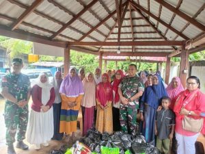 Sambut HUT RI Ke-80 Tahun 2025, Kodim 1710/Mimika Gelar Bakti Sosial Bagi Sembako Kepada Kaum Dhuafa Dan Mualaf