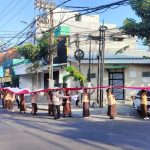 Ribuan Siswa SMKN 8 Surabaya Bentangkan Bendera Merah Putih Sepanjang 1,5 Km di HUT RI ke-80