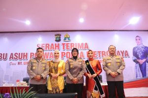 Serah Terima Ibu Asuh Polwan Polda Metro Jaya, Simbol Kebersamaan dan Kepedulian untuk Polwan