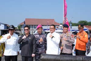 Dansatbrimob Polda Kalbar Menghadiri Acara Pelepasan Tim Ekspedisi Rupiah Berdaulat (ERB) 2025