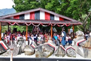 Makam Raja Sidabutar Direnovasi, Bupati Samosir Apresiasi Perhatian Keluarga Besar Sabam Sirait dan Siap Kerjasama